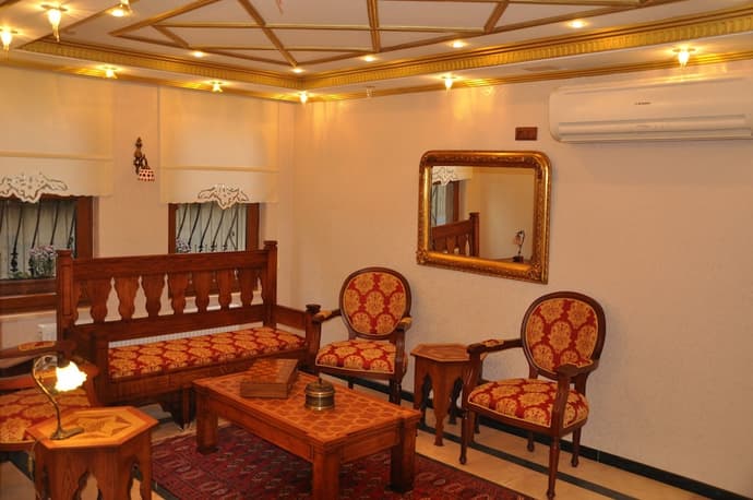 Aruna Hotel, Primary image