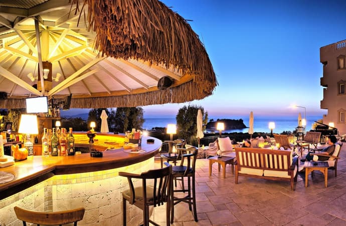 Hotel Carina, Primary image