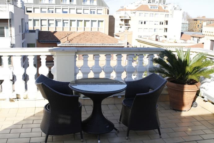 Villa Pinciana, Primary image