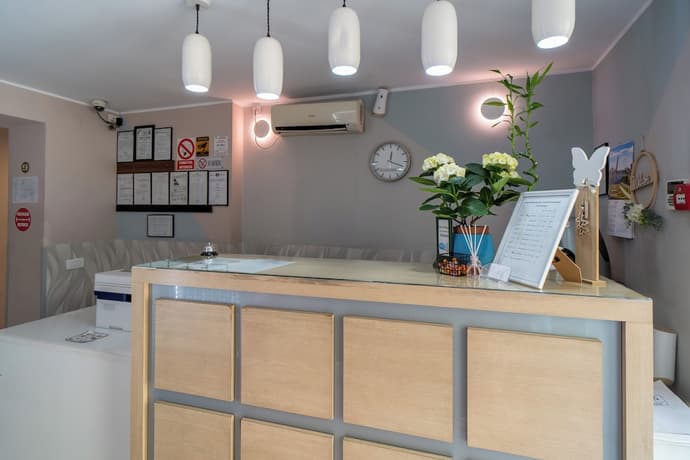 City Hotel Bucharest, Reception