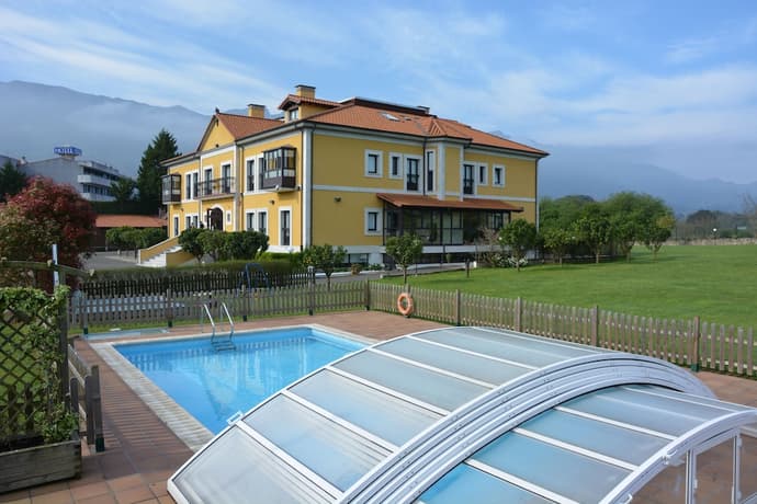 Finca La Mansión, Primary image