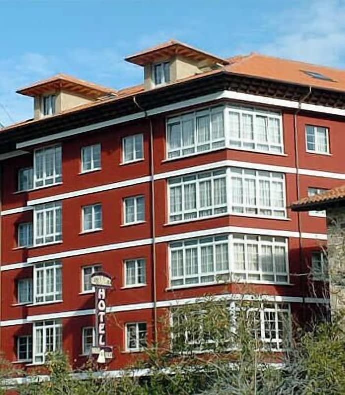 Hotel Naranjo de Bulnes, 