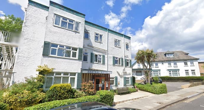 Central Hotel, Primary image