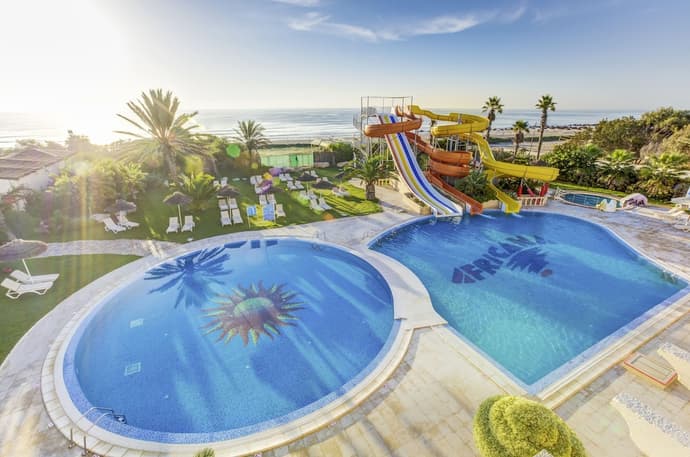 Magic Life Africana, Primary image