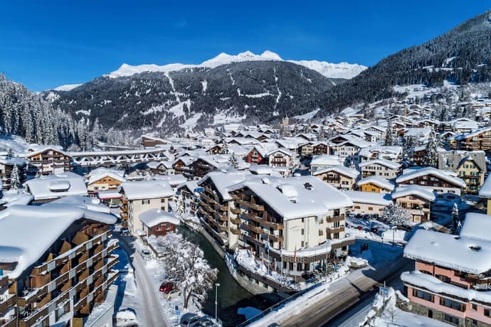 Hotel Piz Buin, Primary image