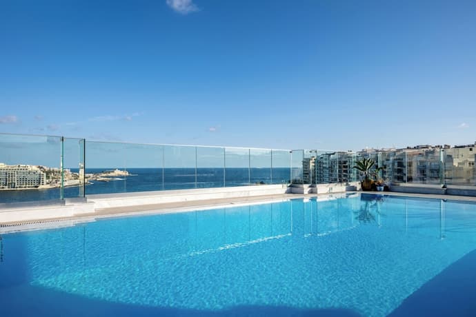 The Plaza Regency Hotel, 