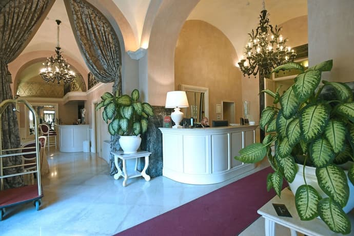 Suite Hotel Santa Chiara, Lobby