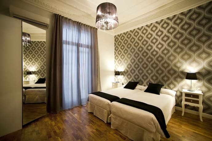 Super Balmes Guest House, Primary image