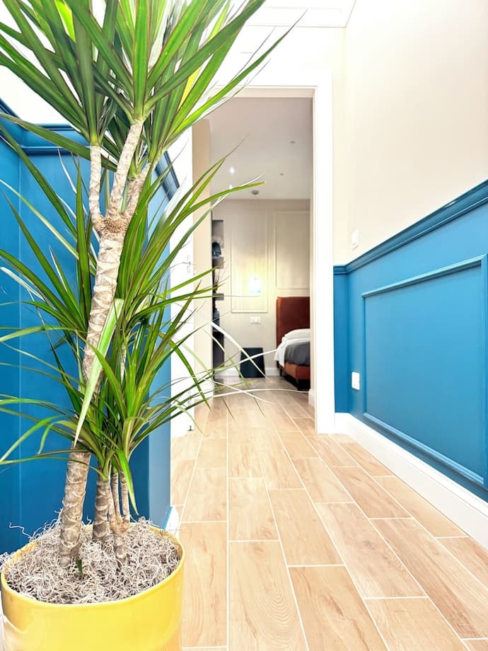 Charm Airport, Reception