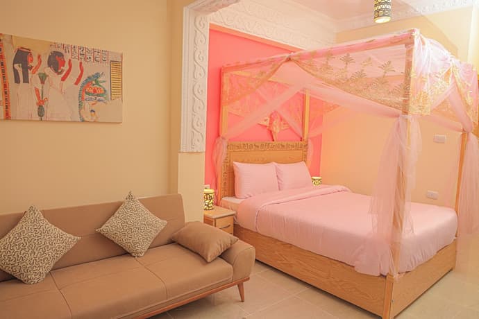 Jewel Howard Carter Hotel, Primary image