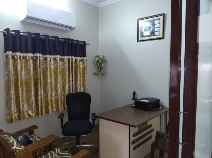 Hotel Zamarrud Palace, 