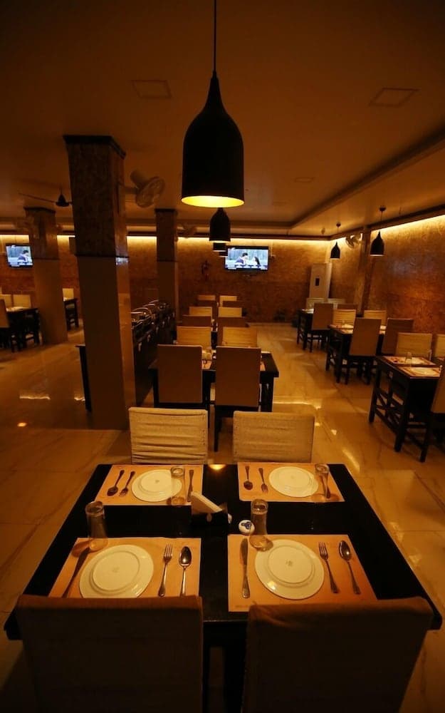 Hotel Marina Manor, Primary image