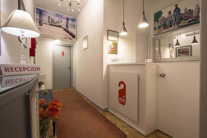 Ava Rooms, Primary image