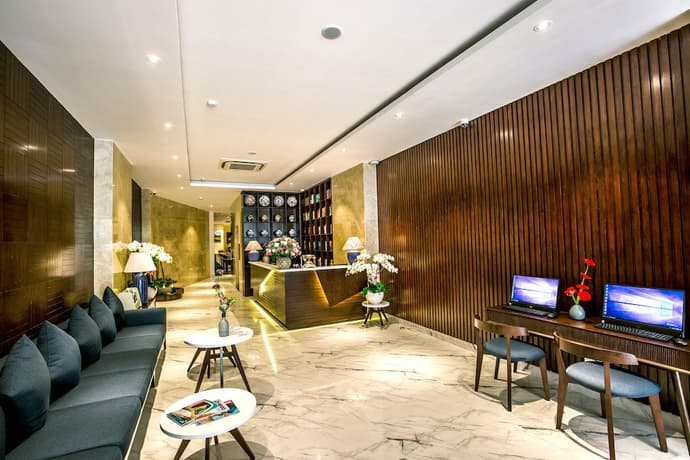 Roseland Sweet Hotel, Reception