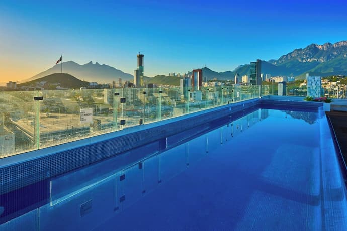 SJ Grand Hotel, Primary image