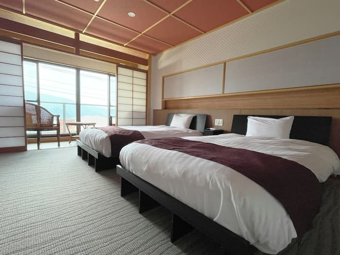 Tsumugi, Primary image