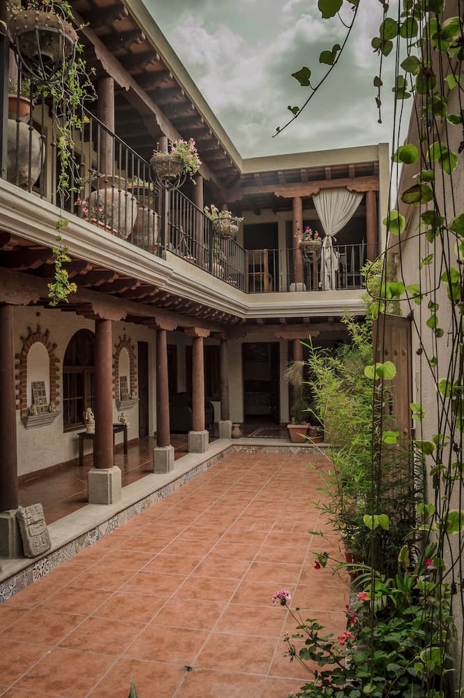 Hotel Mansion del Rey, Primary image