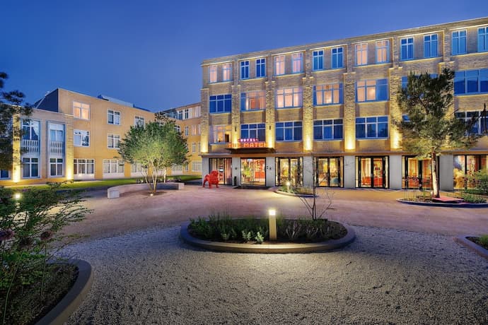 Hotel The Match, Primary image