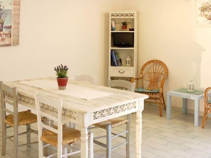 B&B Midiè, Primary image