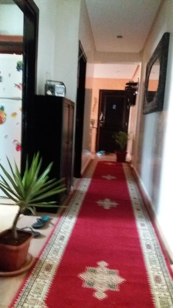 Mohammed V Airport Home, Interior entrance