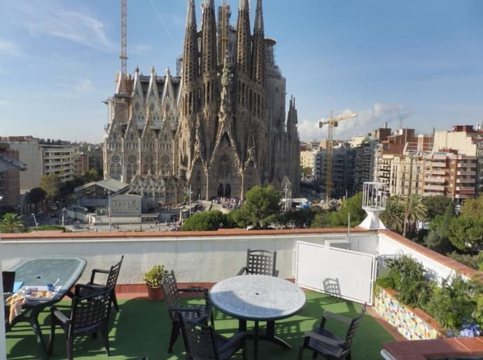 Absolute Sagrada Familia, Primary image