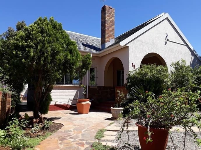 Padlangs, Primary image