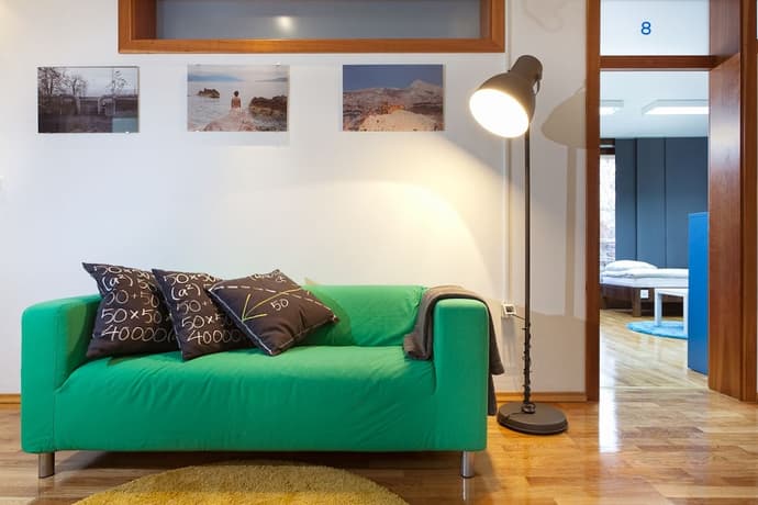 Hostel Bureau, Primary image