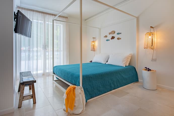 Doneduà, Primary image