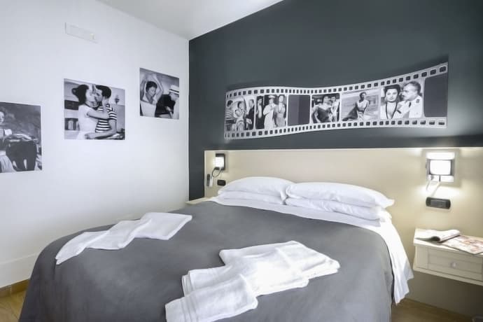 B&B Sorrento Queen, Primary image