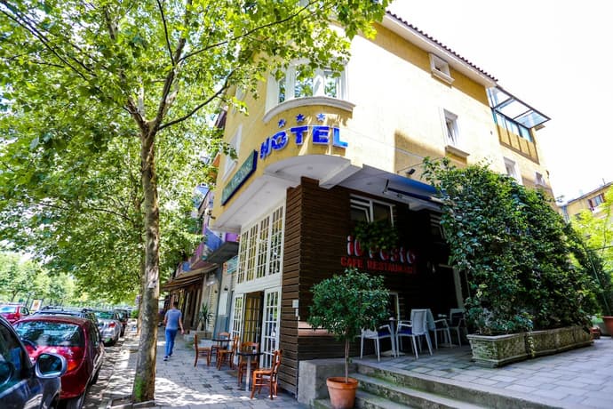 Hotel Town House, Primary image