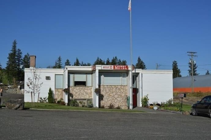 99 Mile Motel, Primary image
