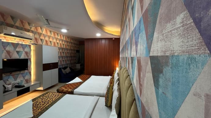 Hotel Sahu Near Kashi Vishwanath Temple Gate, Primary image