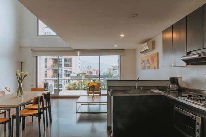 Travelers Orange Suites, Primary image