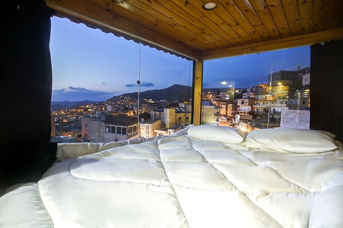 Petra Capsule Hostel, Primary image