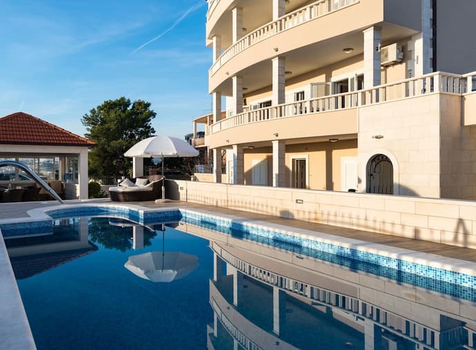 Villa Miljak, Primary image