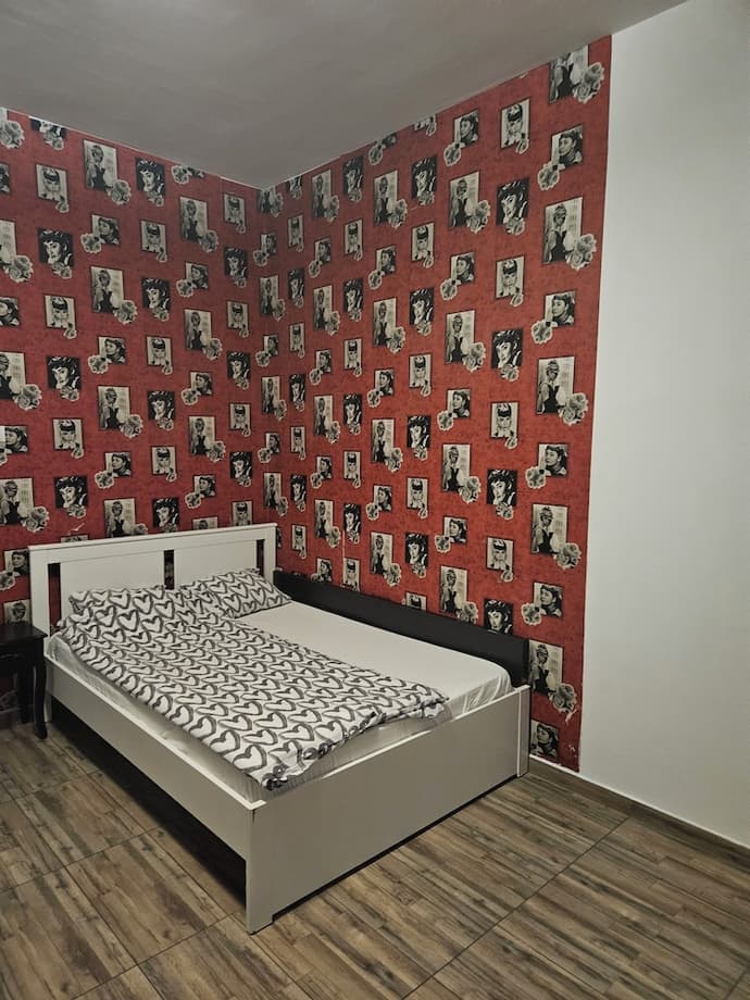 Central Class Bucharest, Primary image