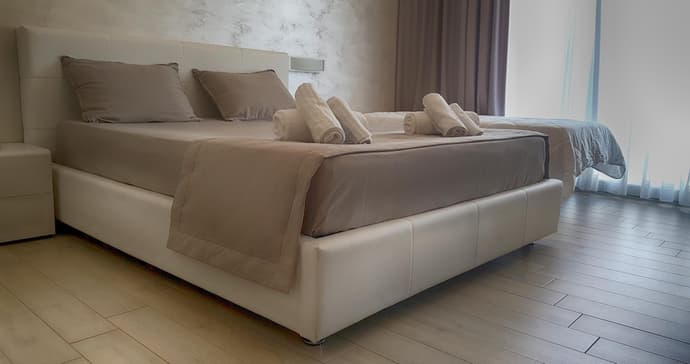 Hotel Aurora, Primary image