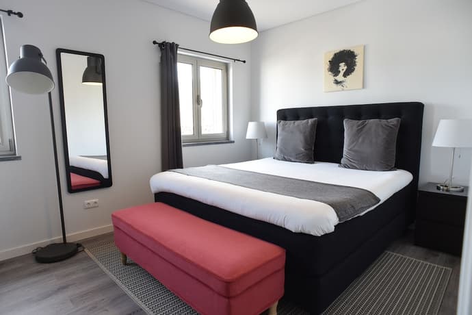 Casas do Pinheiro, Primary image