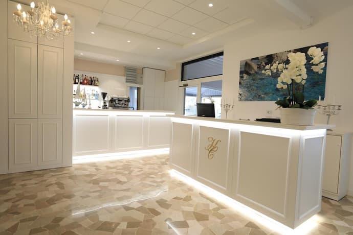 Hotel Continental, Lobby