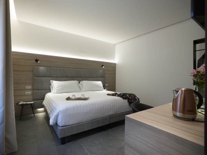 Boutique hotel touring, Primary image