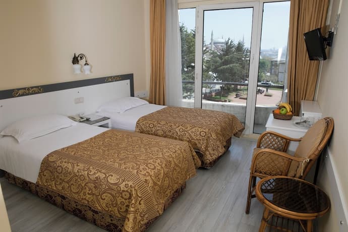 Hali Hotel, Primary image