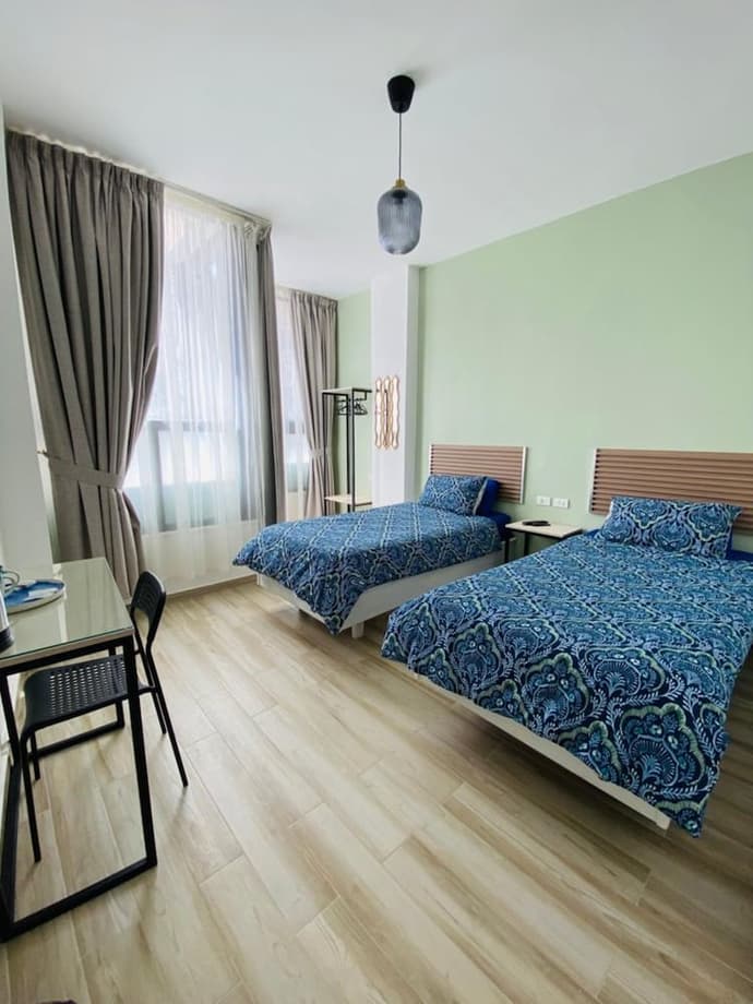 Arabesque Hotel, Primary image