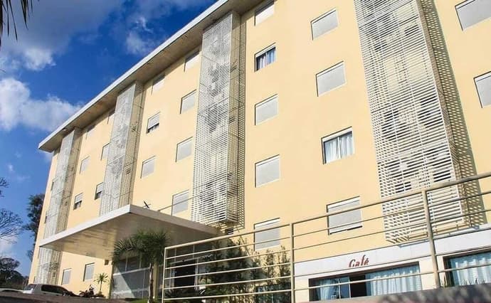 Aj Hotel, Primary image