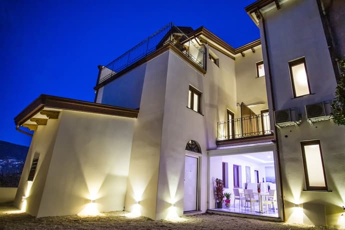 Oasi Fantasia, Primary image