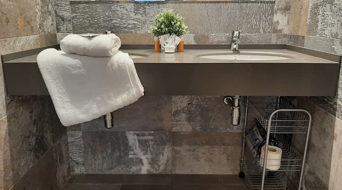 Hotel Alvaro, Primary image