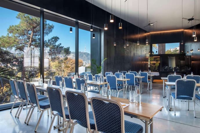 Golden Tulip Design Tbilisi, Primary image