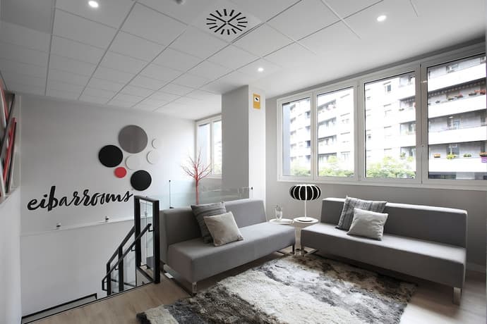 Eibarrooms, Primary image