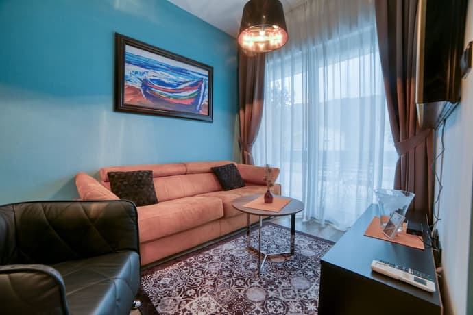 Casa Nuova, Primary image