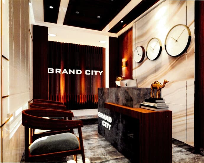 Grand City Hotel, Primary image
