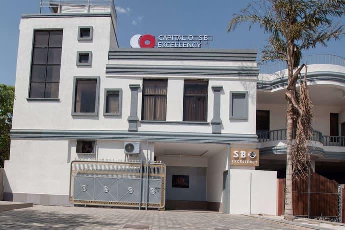 Capital O 30351 S B Excellency, Primary image